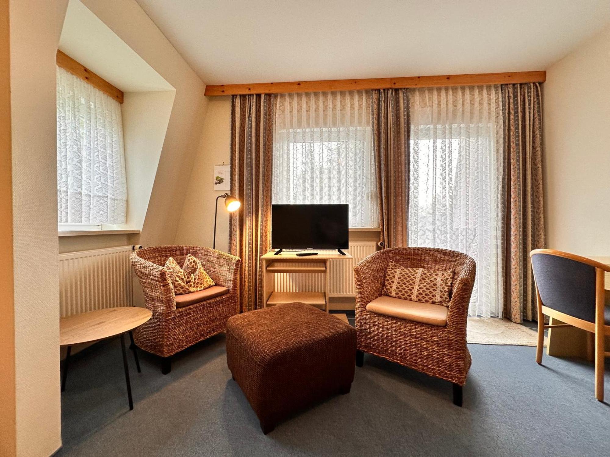 Pension Zum Loewen, Parkplatz, Fruehstueck, Wlan, Zentral Bad Steben Exteriör bild