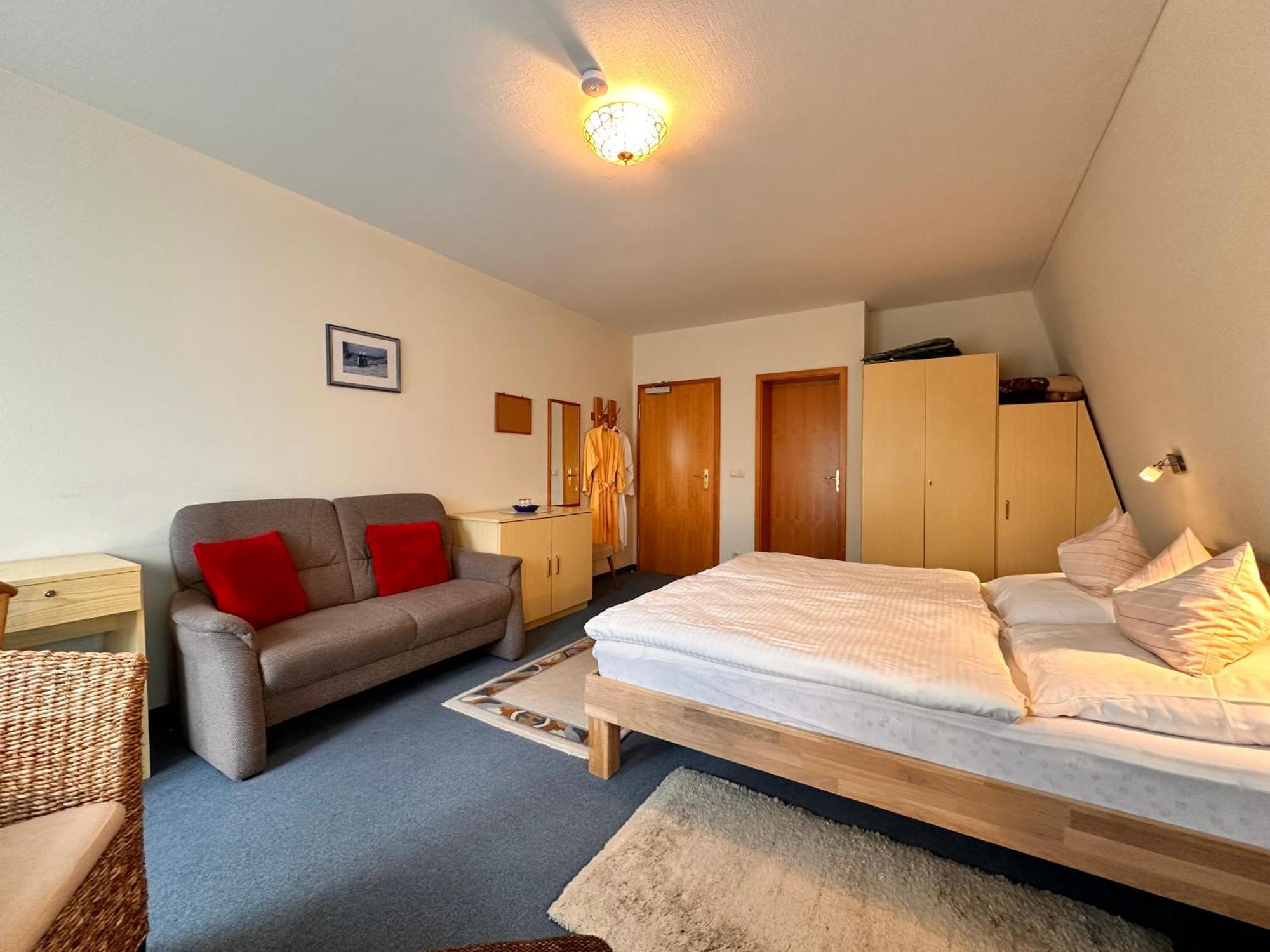 Pension Zum Loewen, Parkplatz, Fruehstueck, Wlan, Zentral Bad Steben Exteriör bild